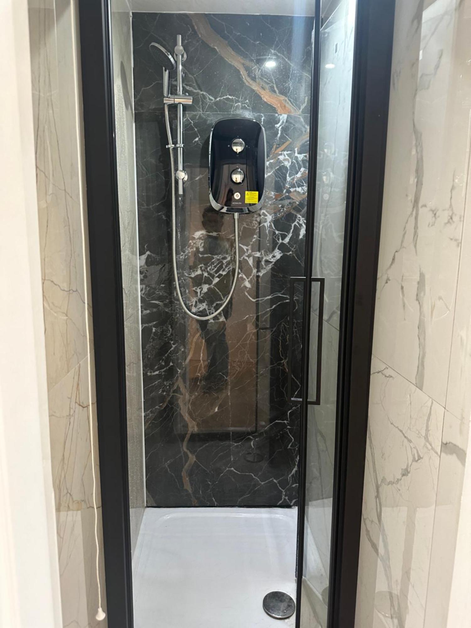 First Floor One Bed Apartment In Central West Лондон Экстерьер фото