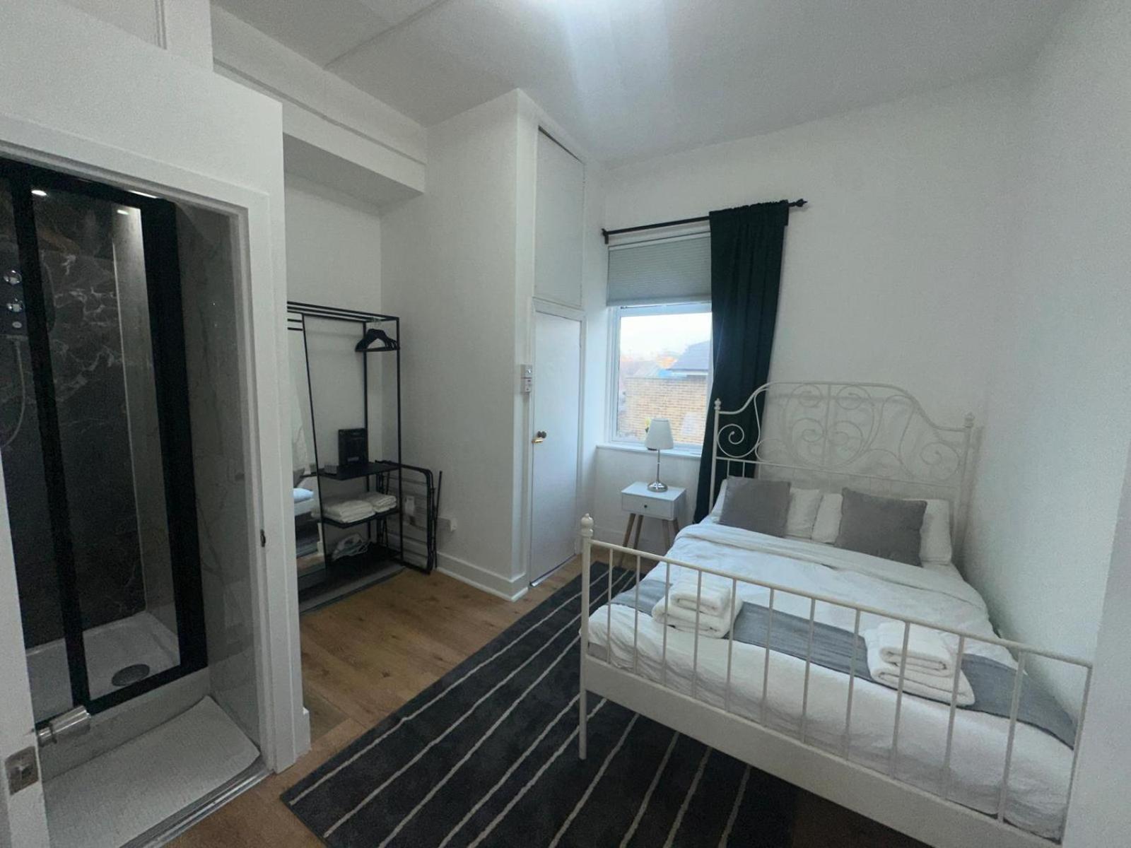First Floor One Bed Apartment In Central West Лондон Экстерьер фото
