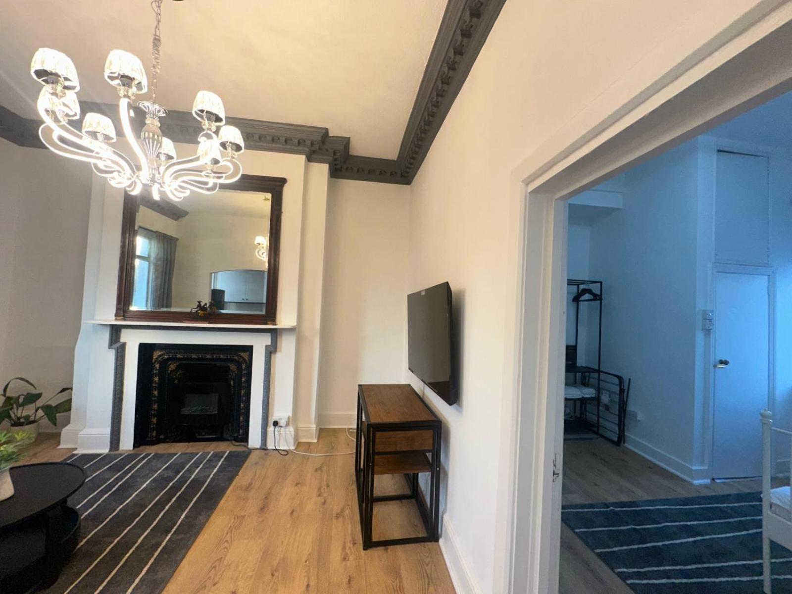 First Floor One Bed Apartment In Central West Лондон Экстерьер фото